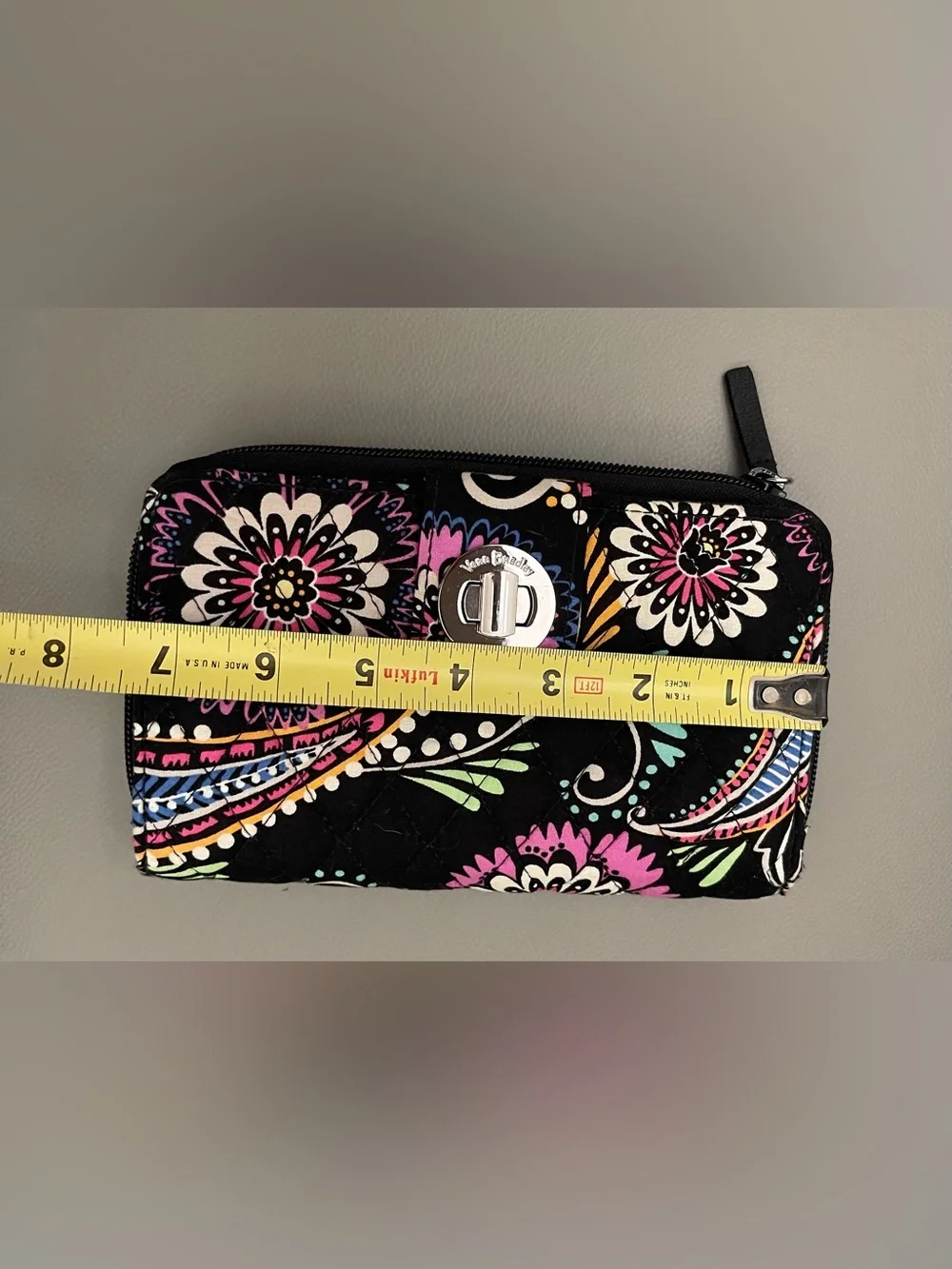Vera Bradley Quilted Turn Lock Wallet in Retired Bandana Swirl Pattern - Picture 3 of 8